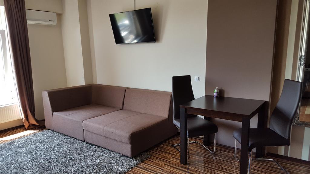 Sunlight Studio Apartment ออราแด ภายนอก รูปภาพ